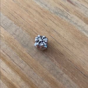 ❗️Closet Closing 11.1.20❗️ Snowflake Pandora Charm